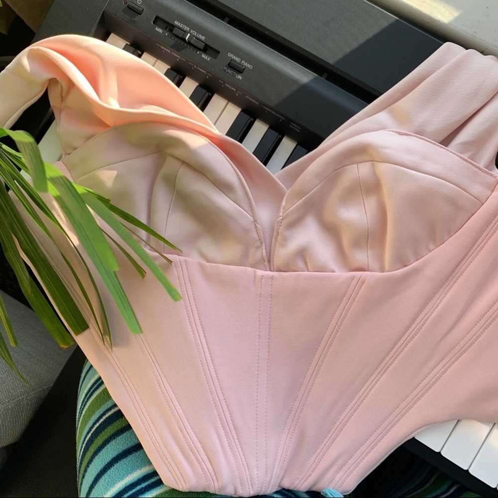 House of CB Pale Pink Off-Shoulder Corset Top - Picture 4 of 15